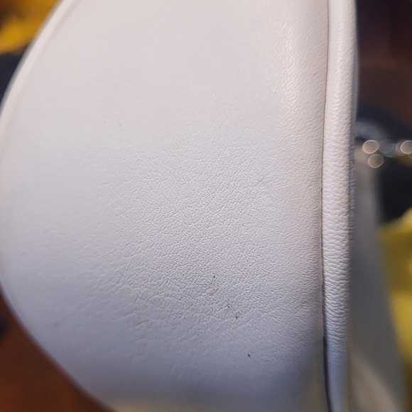 Coach Vintage 2004 Y2K Soho Flap Buckle White Leather Shoulder Mini Bag Purse - Picture 9 of 17